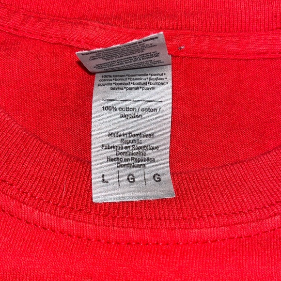 Gildan graphic t-shirt, size large, red - Picture 6 of 6